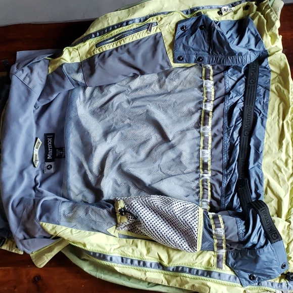 Small marmot ski shell/ski jacket - Picture 3 of 3